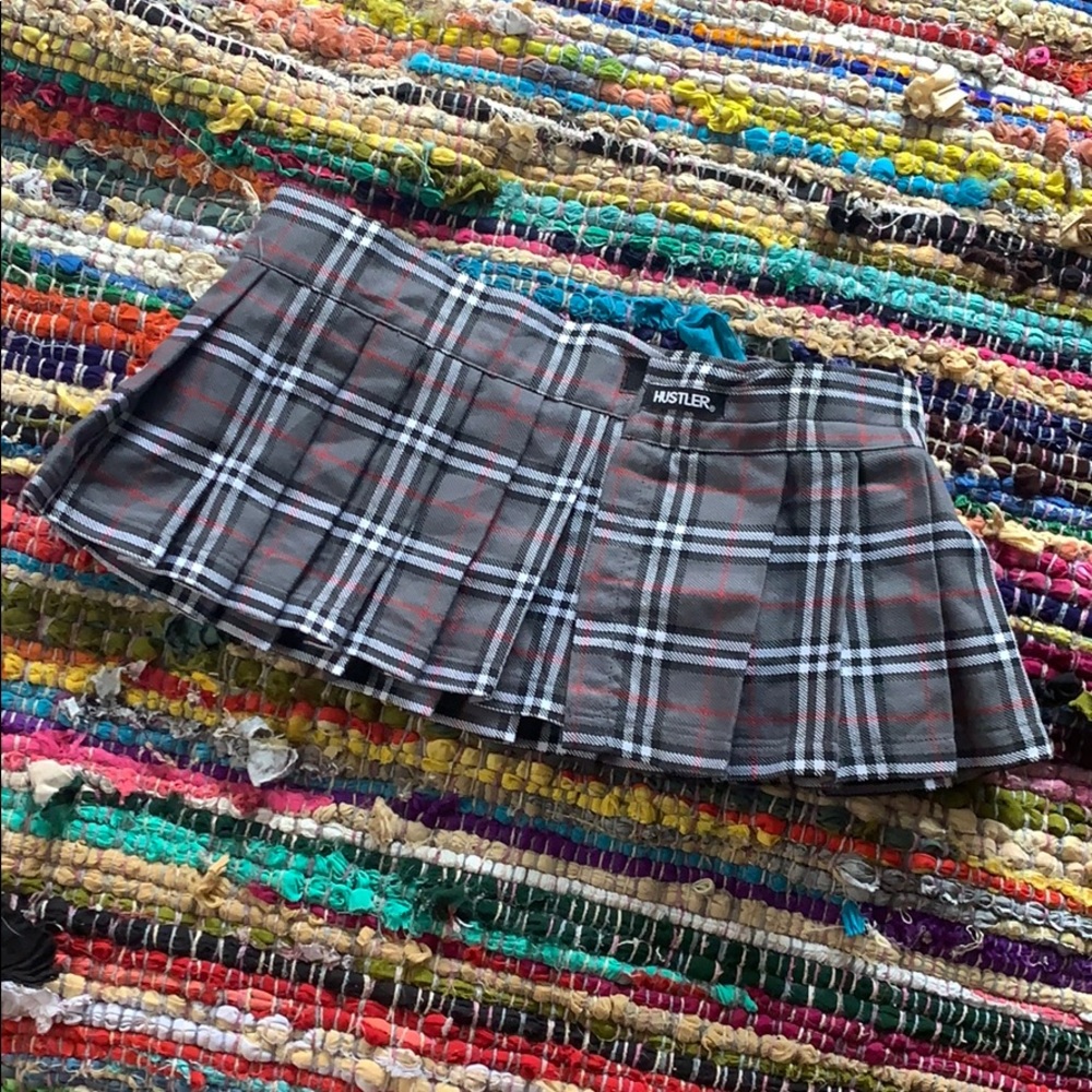 Sexy hustler skirt 🔥🔥